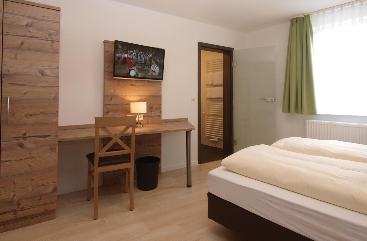 Fraenkischer Hof --- Hotel In Pegnitz --- Schlabecks Fraenkischer Hof エクステリア 写真